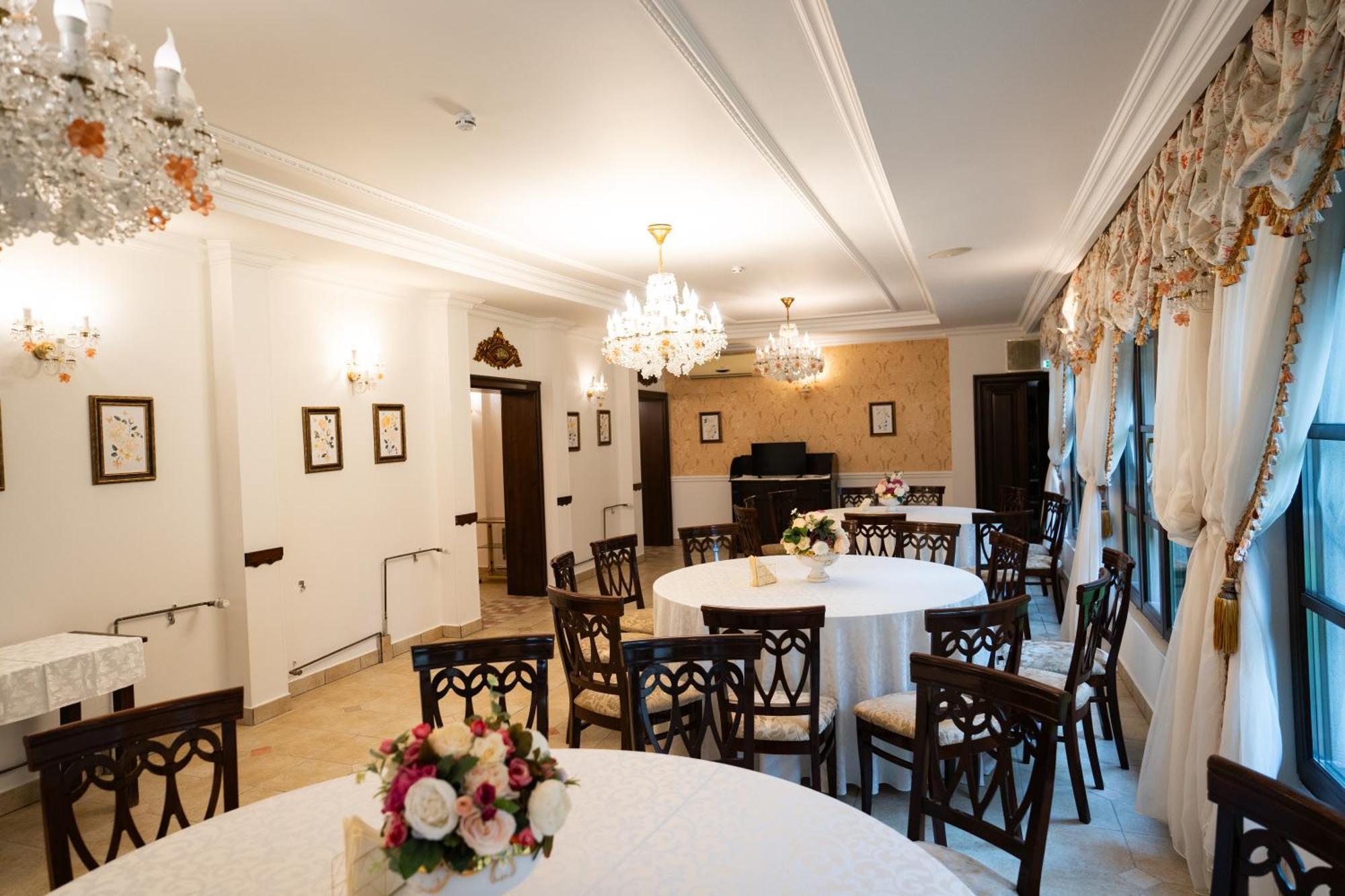 Hotel Royal Plaza By Timhotels Тимишоара Экстерьер фото