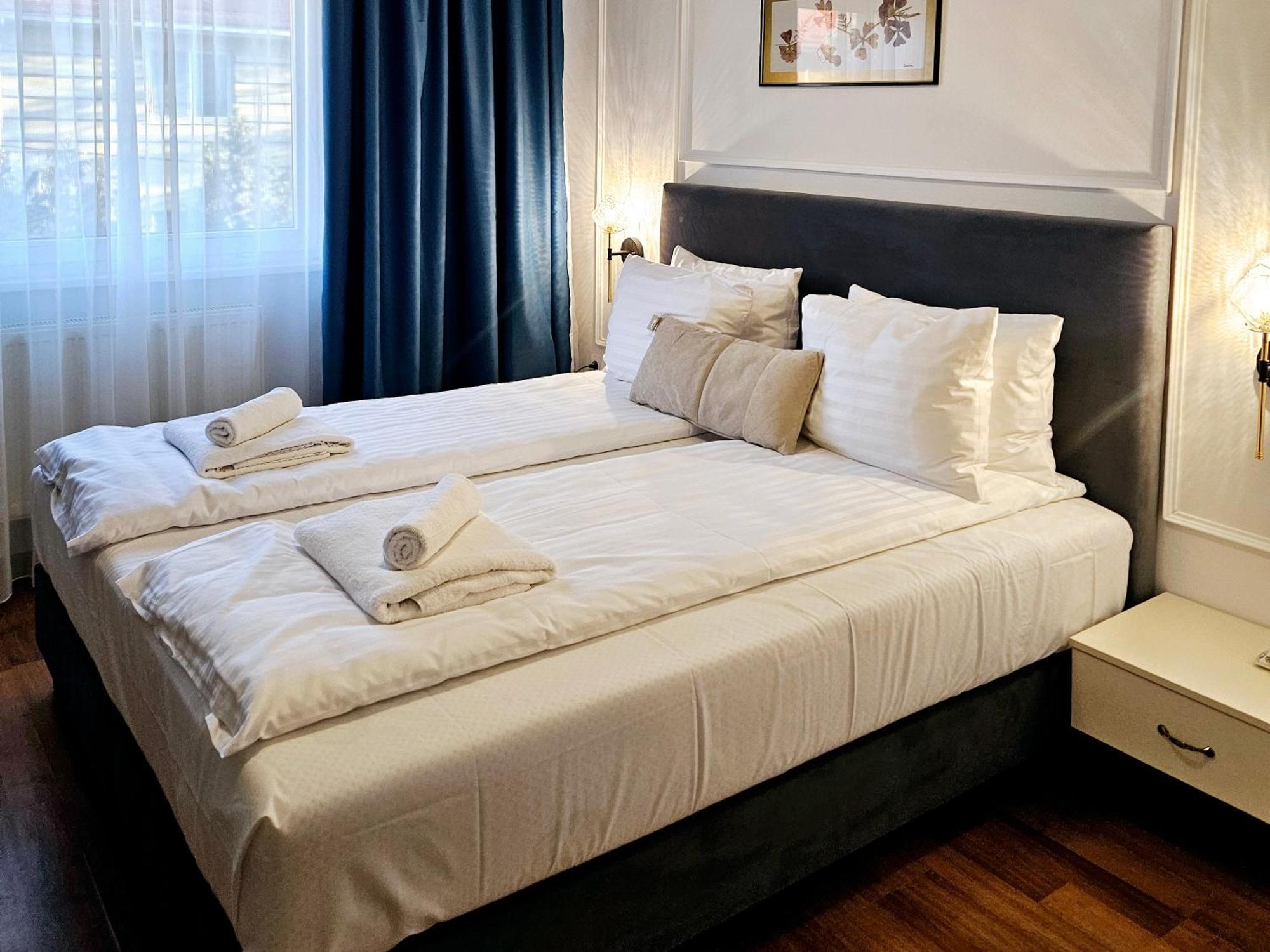 Hotel Royal Plaza By Timhotels Тимишоара Экстерьер фото