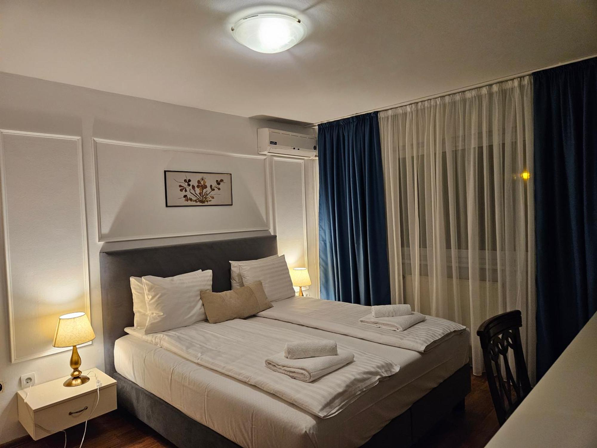 Hotel Royal Plaza By Timhotels Тимишоара Экстерьер фото