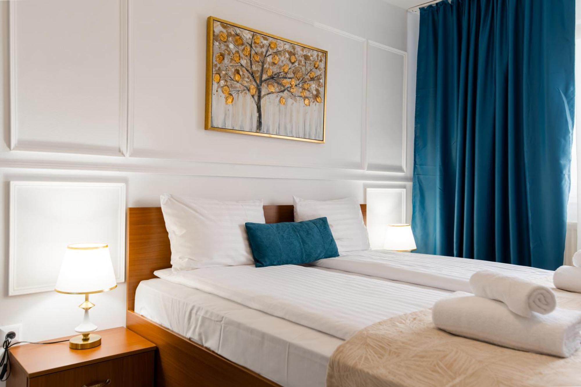 Hotel Royal Plaza By Timhotels Тимишоара Экстерьер фото