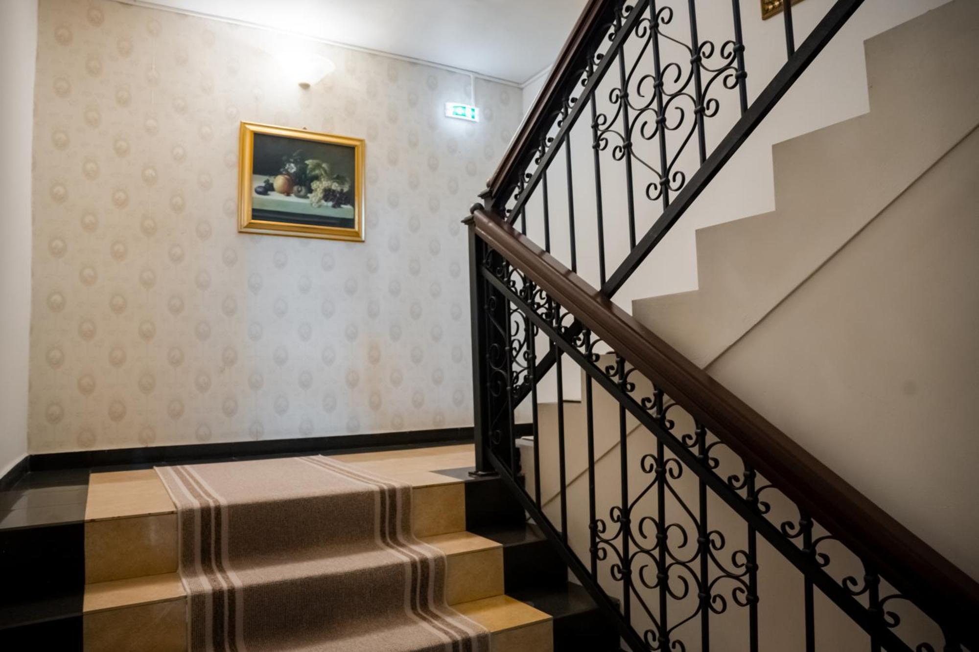 Hotel Royal Plaza By Timhotels Тимишоара Экстерьер фото