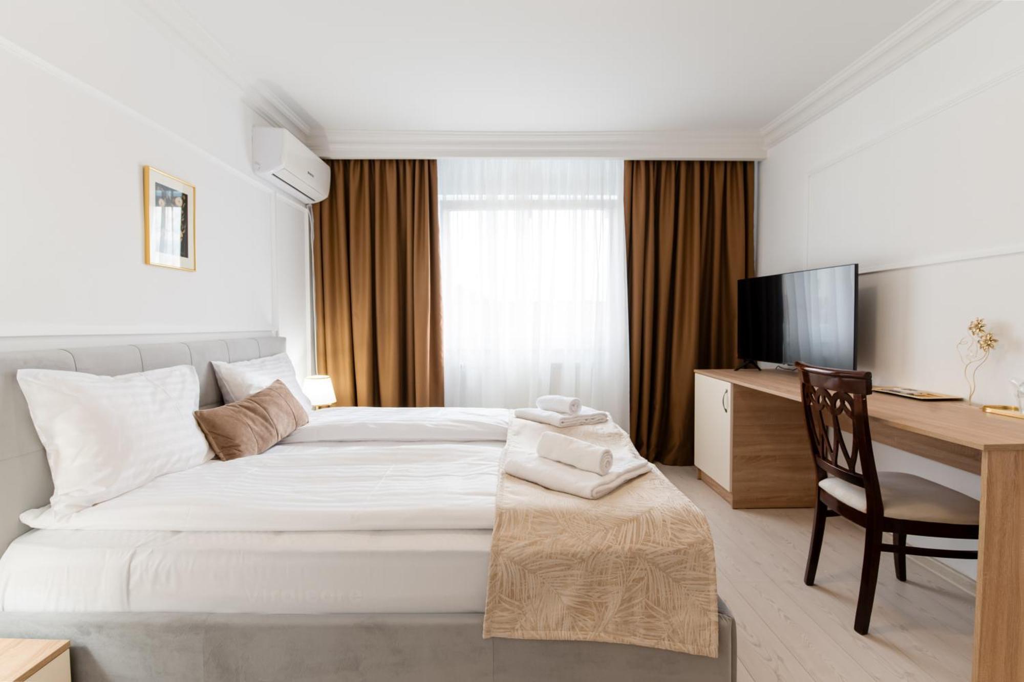 Hotel Royal Plaza By Timhotels Тимишоара Экстерьер фото