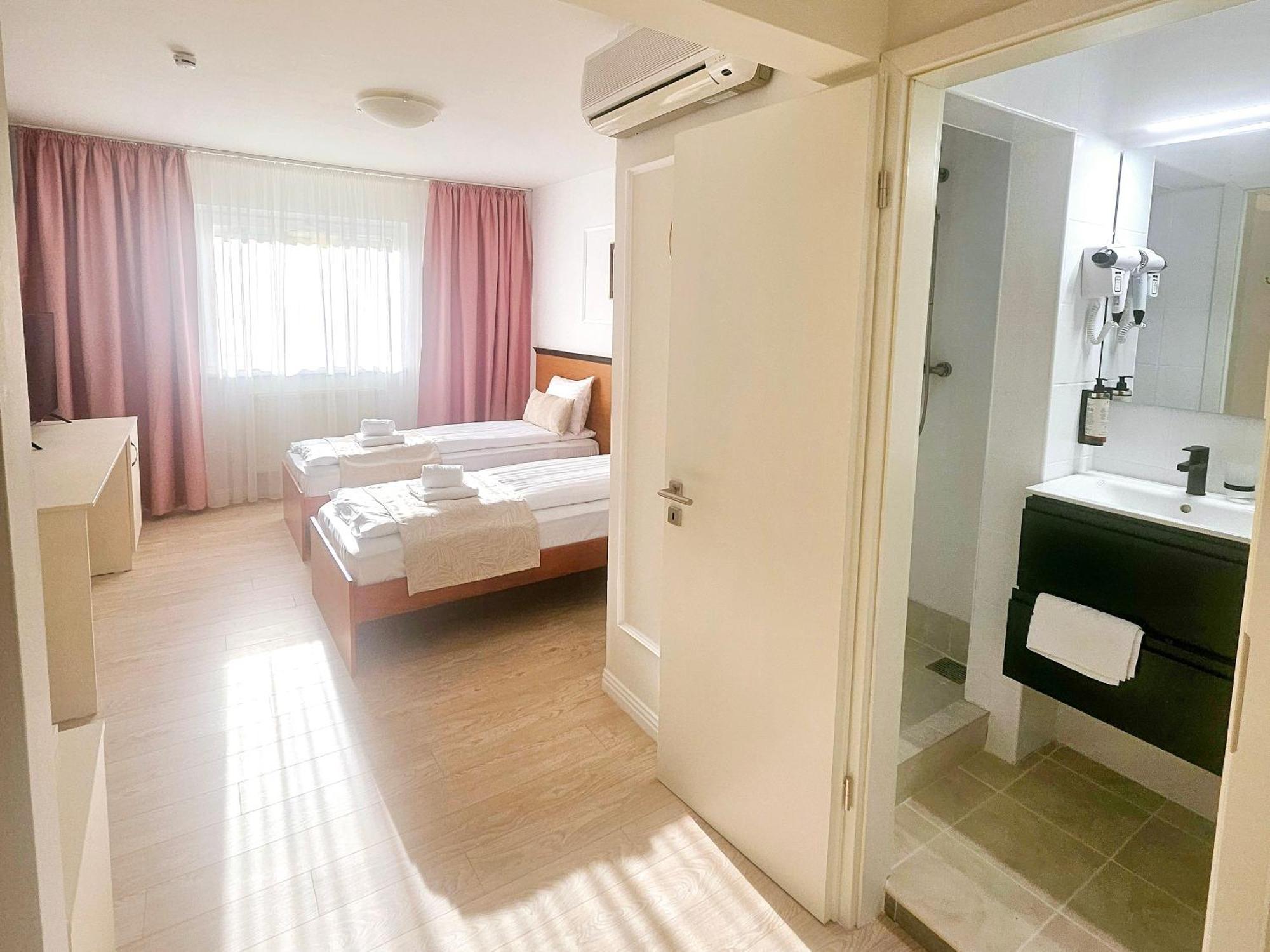 Hotel Royal Plaza By Timhotels Тимишоара Номер фото